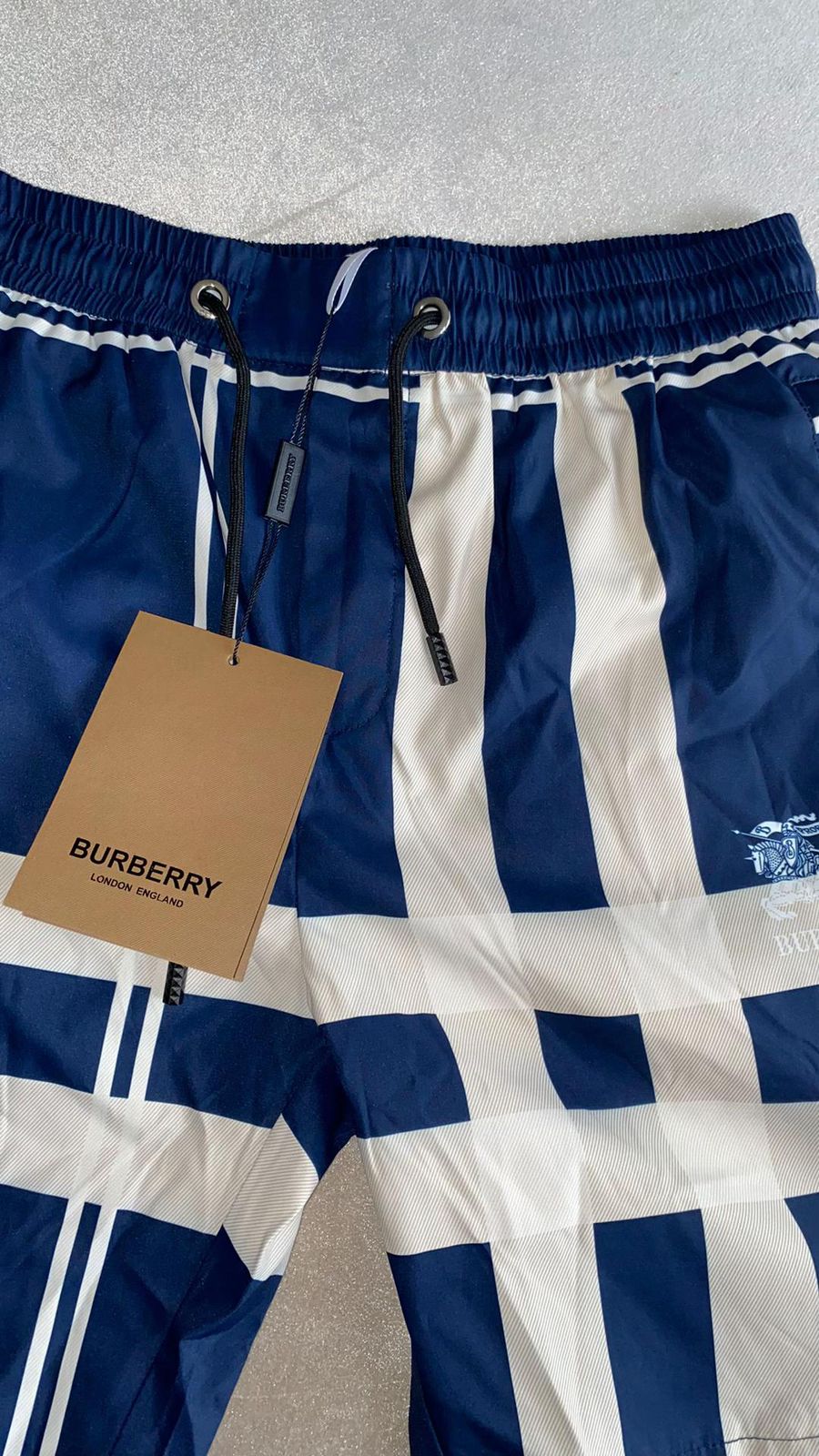 SHORT BURBURRY ROYAL
