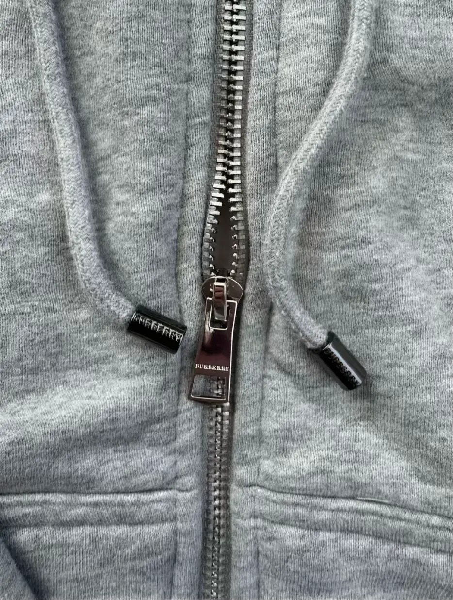 BURBURY ZIP UP